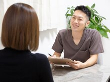 サロンスマイルの雰囲気（丁寧なカウンセリングを心掛けその後美容鍼、整体などを行います）