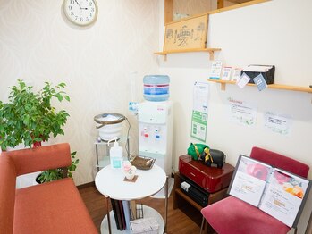 美シェーブ/*待合スペース*