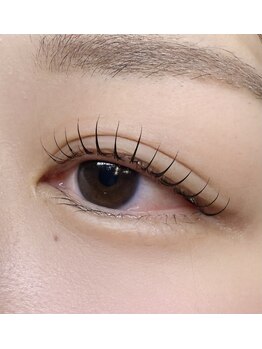 アトリエバンビ(atelier Bambi)/まつげパーマ・ラッシュリフト＊