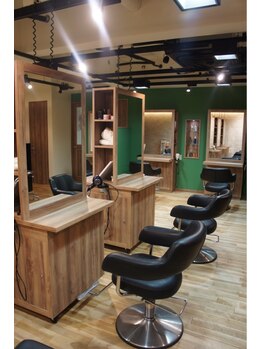 グレイス grace-w-/美容室内、奥に専用ルームあり◎