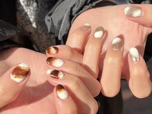 ノラ ミナミアオヤマ(NORA MINAMIAOYAMA)/秋色もやもやニュアンスネイル