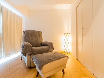 ねむりら/ふわふわのリクライニングチェア