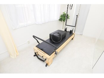 ピラティストトヤセ 三軒茶屋店/【整体×マシンピラティス】