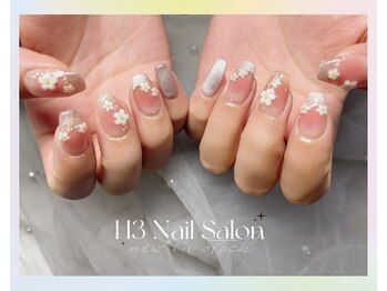 エイチスリー(H3)/チークベース + フラワーネイル