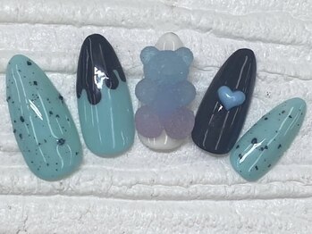 ハニービービー(Honey Bee Bee)/チョコミントネイル