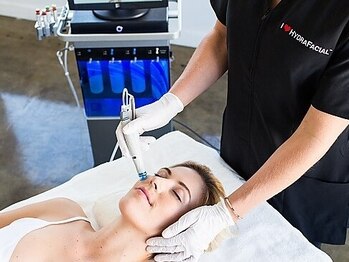 ペールノエル 三島店の写真/【毛穴汚れスッキリ★hydrafacial(ハイドラフェイシャル) ¥11,000】自身では難しい毛穴汚れを徹底ケア！