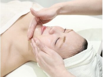 ベルエス 新宿御苑店/小顔フェイシャル