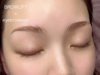 ジャスミン(Jasmine)/ブロウリフトでなりたい眉毛に！
