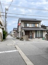 平和通りいわお鍼灸院/アクセス　～鍼灸院正面