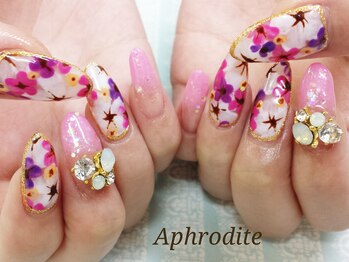 アフロディーテ(Aphrodite)/お花の詰め込みネイル☆