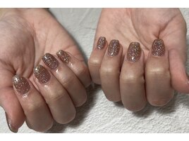 韓国グリッターネイル