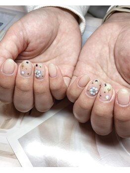 ビジューネイル