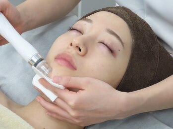 ベル 松本(Belle)の写真/【最短で毛穴悩み卒業】毛穴・角栓洗浄×ハーブのWケアで劇的変化!黒ずみ・開きをケアして清潔感UP◎