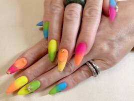カラフルマットネイル