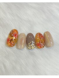 紅葉狩りにおすすめしたいネイル
