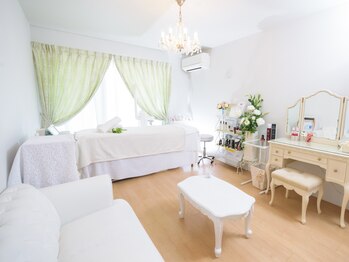 アモントベール/白を基調とした内観