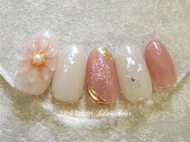 上品くすみピンクのお花ネイル