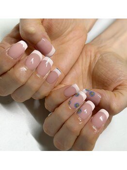 アイラッシュサロン ユー(U)/大人可愛いフラワーネイル♪