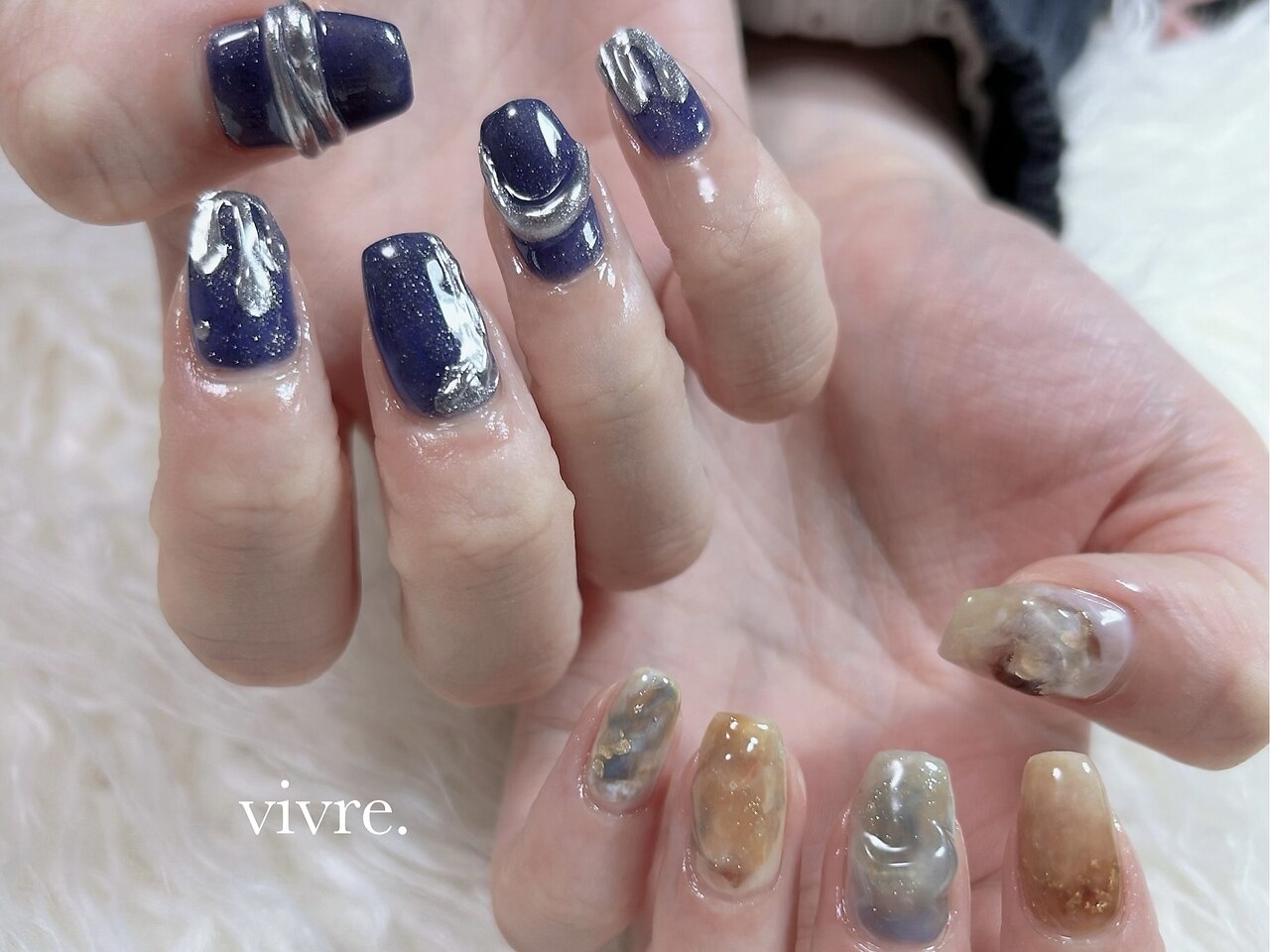 2025年-2026年冬トレンド】ネイビーのネイルデザイン集｜人気順｜345