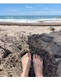 エイジングハルハル 夏は砂に埋まってデトックス活動（砂浴）