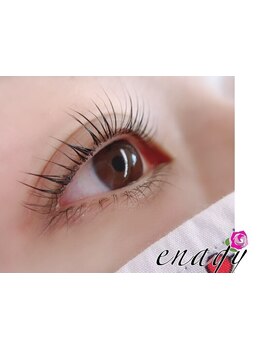 ナチュラル上品な目元にしたい