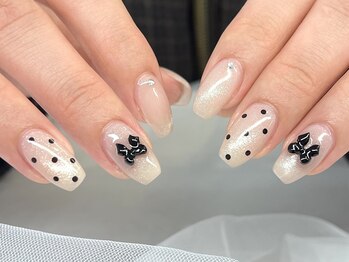 大人ガーリーなドットデザイン