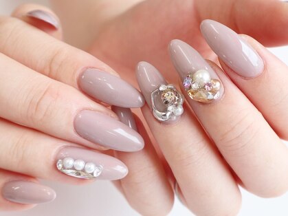 TREAT　西宮北口店【パラジェル・フィルイン・育爪ネイルケア】の写真