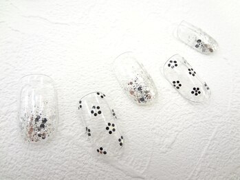 ネイルサロン クイール 小山店(NAIL SALON QUILL)/ラメグラデ×ホログラムフラワー
