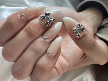 フラビアネイル(FLAVIA'S NAIL)の写真/実力派ネイリストが手がけるフットネイルもオススメ！繊細な技術と丁寧なケアで、ワンランク上のお洒落を★