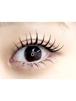 特別な日に合う華やかな目元にしたい