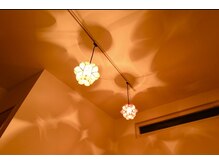 シバゴ タイ トラディショナル マッサージ(Shivago Thai traditional massage)/店内照明