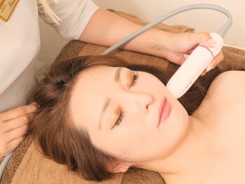 ビアル(VIALU)/小顔ケアてお顔のお仕上げを！