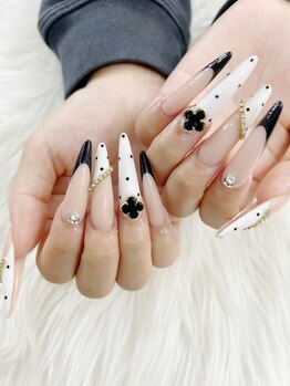 ラヴェル アール(La Bell R)の写真/浮かない&折れない圧巻の技術力！王道ワンホンネイルやドットネイルも似合う♪長さ出しが初めての方にも◎