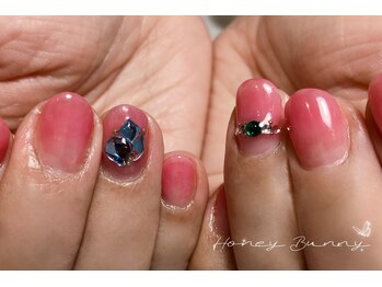 ブルーのリングネイル