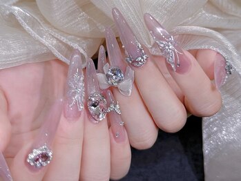 エーエヌジー スタジオ(ANG Studio)の写真/華やか系シンプル～ど派手まで☆デザイン豊富だから自分好みが見つかる♪爪の形や長さに悩みの方もお任せ★