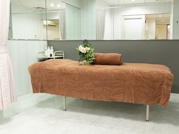 エステティックアウラジパング(Esthetic Aura Zipangu)/マッサージベット付き個室も完備