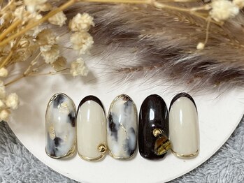 ネイルルームシャイン/