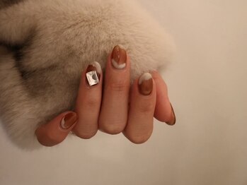 コウ 甲子園口店(KOH)の写真/洗練されたニュアンスデザインでスラっとした爪先に♪丁寧な甘皮ケアと高技術で、浮き知らずのモチが◎