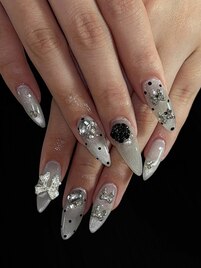 ガーリーネイル