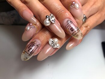 シャルリエール(Chaxrier)/ロングネイル ビジュー