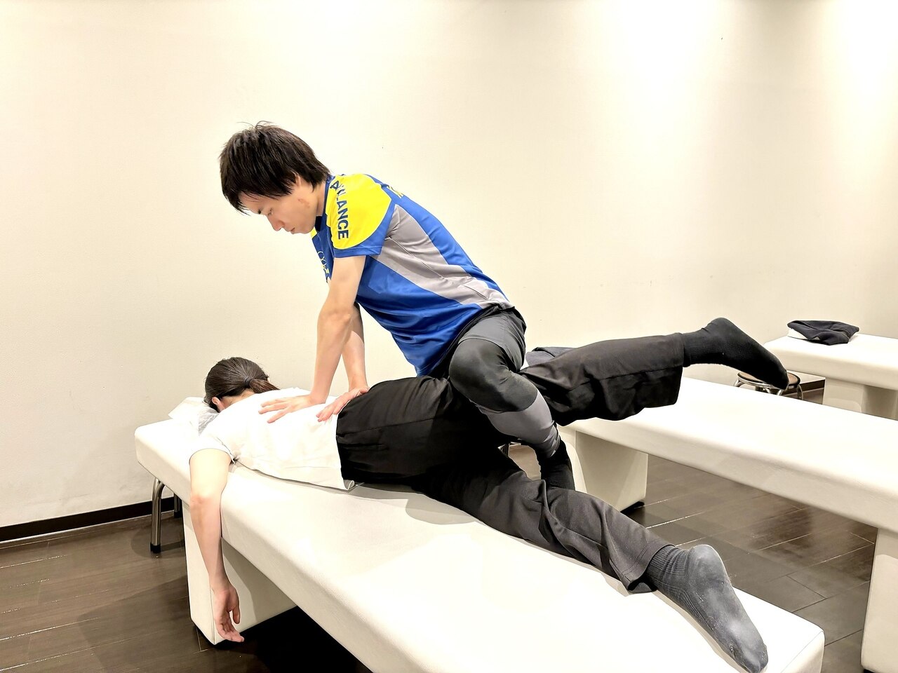 《男性にも人気》本格ストレッチ&整体60分3300円
