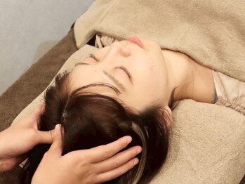 ヴィヴィー(vivie)/小顔矯正・ヘッドスパ・毛穴ケア