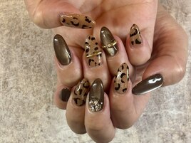 ひょう柄ミラーマグネイル