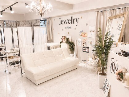 ジュエリーアイラッシュ(Jewelry eyelash)の写真