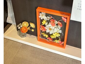 藤田はりきゅう治療院/受付が華やかになりました♪