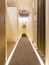 エステ ステーション リボーン 心斎橋/廊下はこんな感じ。。