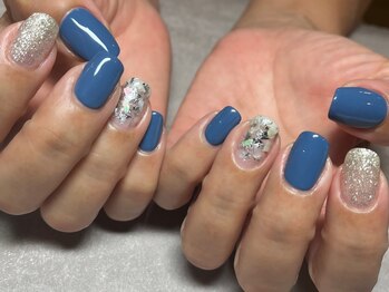 ポッシュ(Posh)の写真/【丁寧なネイルケア込】シンプルだけど周りと差がつく！美フォルムワンカラーにポイントアートが当店人気♪