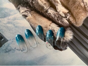 ネイルサロン&スクール ジーナ(GINA)/ブルーグリーンで個性的に