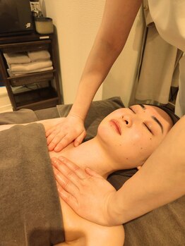 ハピ(Hapi)/デコルテマッサージ