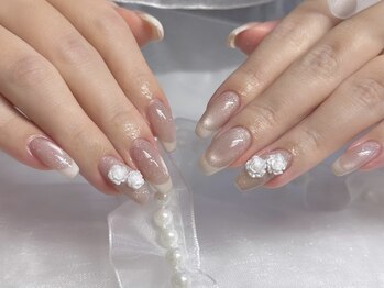 ソレイユ エ ルナ(Soleil et Luna)の写真/ちゅるんと可愛い♪理想のロングネイルに!ワンホン・リボン・ビジュー系などガーリーデザインも再現度◎